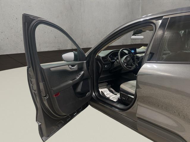Photo of 2020 Magnetic Metallic Ford Escape