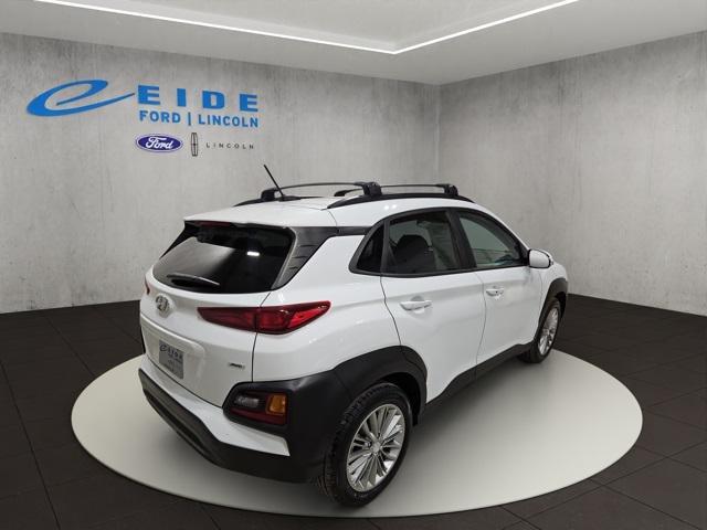 Photo of 2020 Chalk White Hyundai KONA