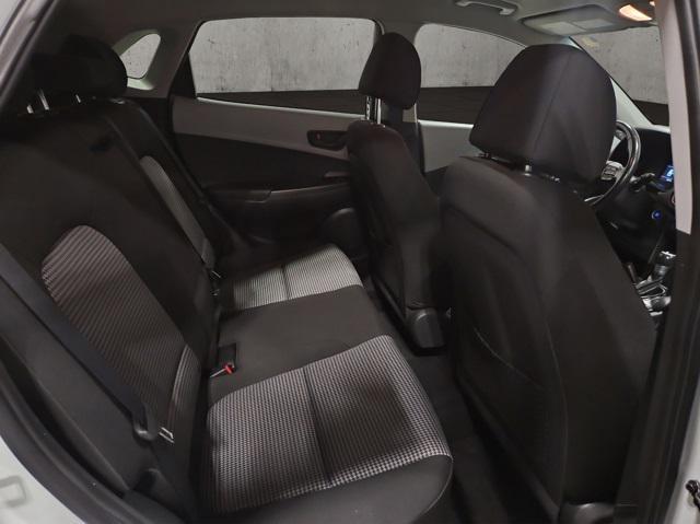 Photo of 2020 Chalk White Hyundai KONA