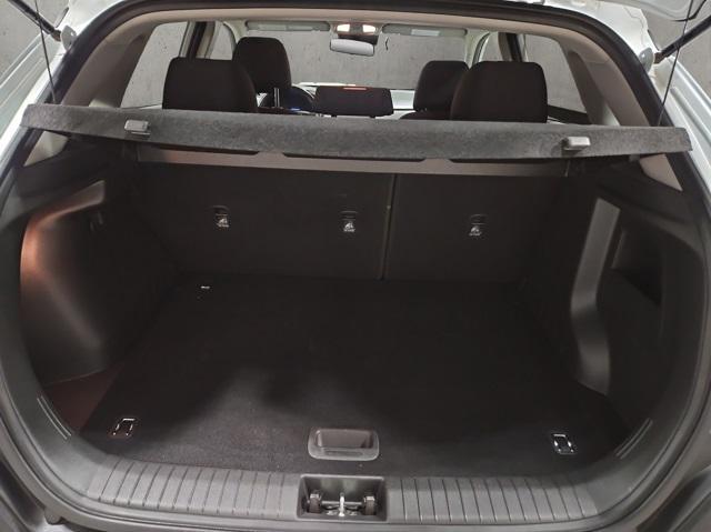 Photo of 2020 Chalk White Hyundai KONA