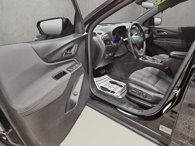Photo of 2022 Mosaic Black Metallic Chevrolet Equinox