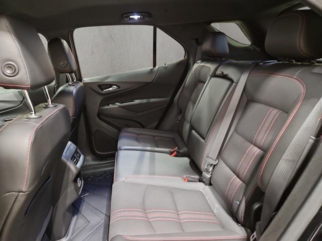 Photo of 2022 Mosaic Black Metallic Chevrolet Equinox