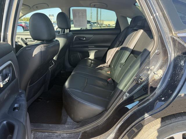 Photo of 2017 Storm Blue Nissan Altima