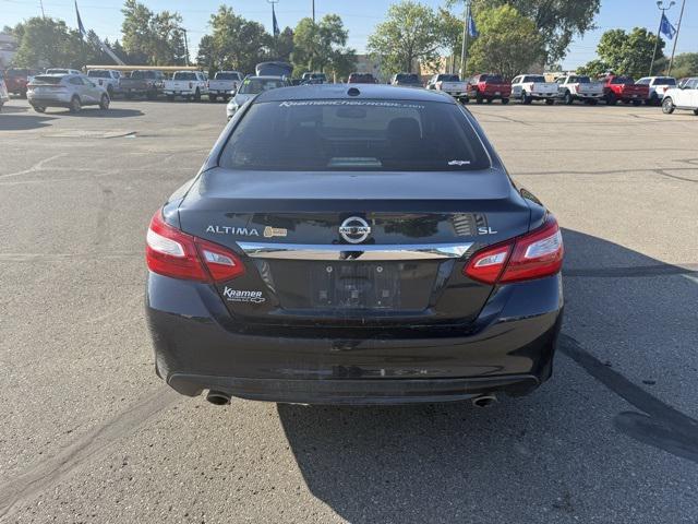 Photo of 2017 Storm Blue Nissan Altima