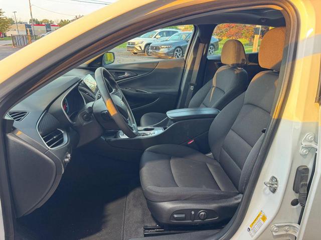 Photo of 2023 White Chevrolet Malibu