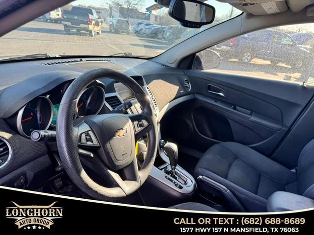 Photo of 2015 maroon Chevrolet Cruze