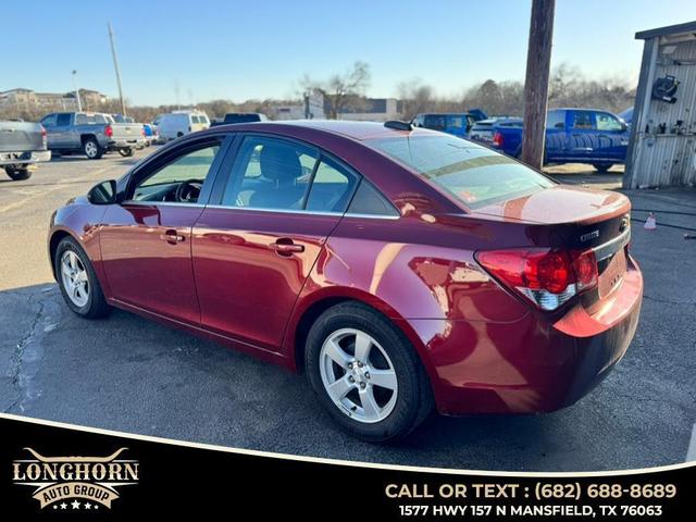 Photo of 2015 maroon Chevrolet Cruze