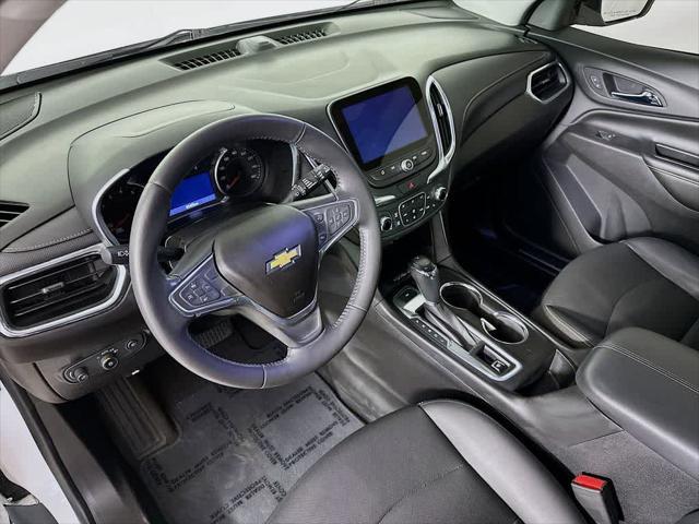 Photo of 2019 Iridescent Pearl Tricoat Chevrolet Equinox