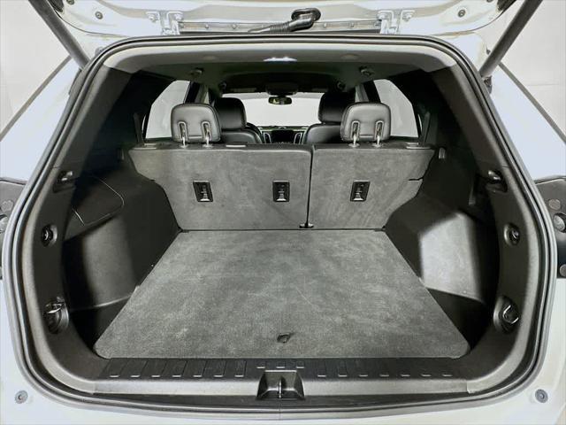 Photo of 2019 Iridescent Pearl Tricoat Chevrolet Equinox