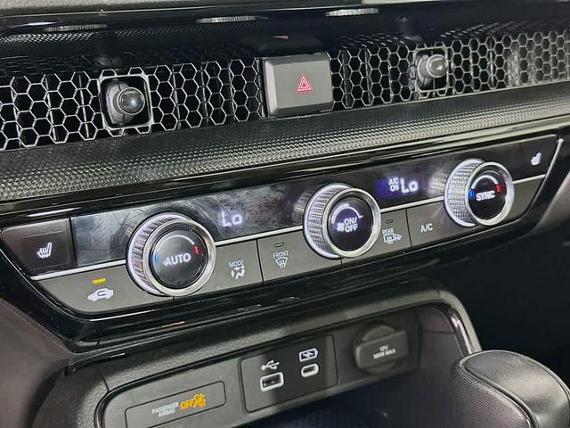 Photo of 2023 Lunar Silver Metallic Honda CR-V
