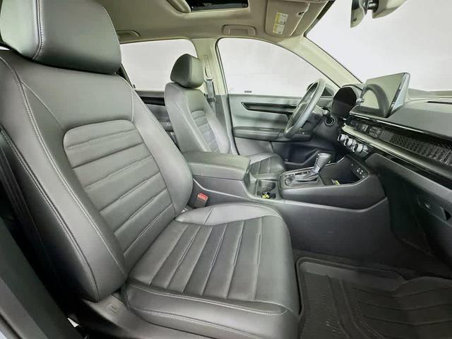 Photo of 2023 Lunar Silver Metallic Honda CR-V