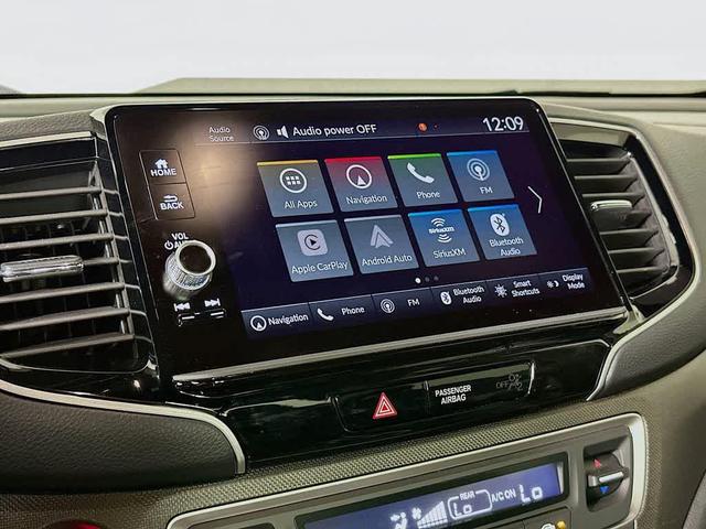 Photo of 2025 Platinum White Pearl Honda Ridgeline