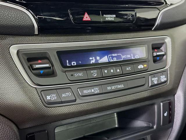 Photo of 2025 Platinum White Pearl Honda Ridgeline