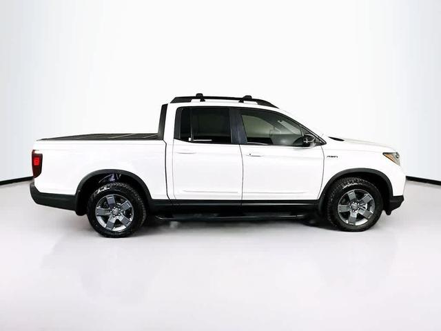 Photo of 2025 Platinum White Pearl Honda Ridgeline