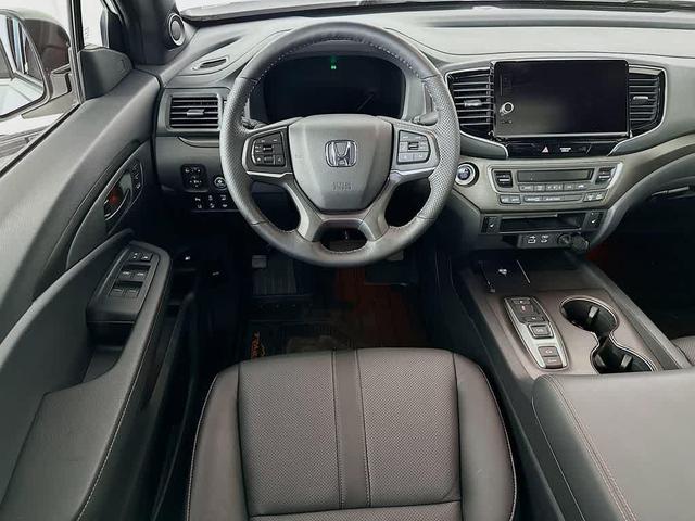Photo of 2025 Platinum White Pearl Honda Ridgeline