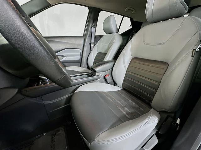 Photo of 2023 Gun Metallic Nissan Kicks