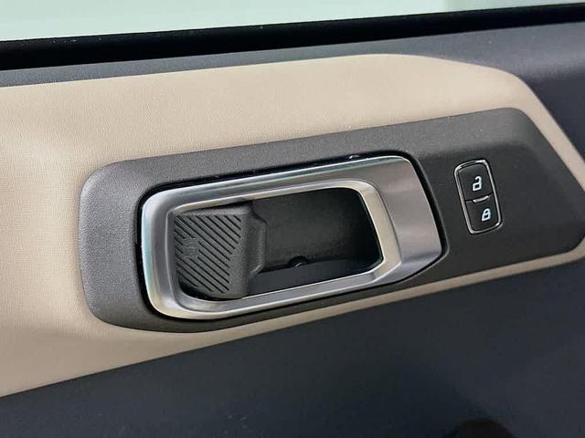Photo of 2024 Carbonized Gray Metallic Ford Bronco
