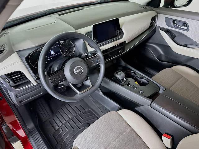 Photo of 2023 Scarlet Ember Tintcoat Nissan Rogue