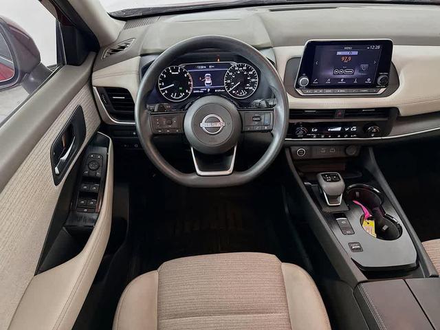 Photo of 2023 Scarlet Ember Tintcoat Nissan Rogue