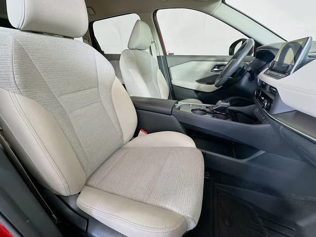 Photo of 2023 Scarlet Ember Tintcoat Nissan Rogue