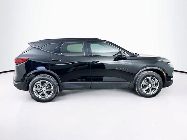 Photo of 2023 Black Chevrolet Blazer