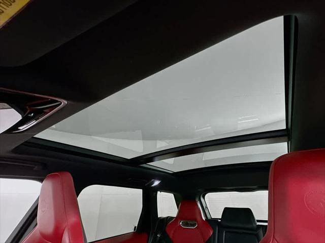 Photo of 2022 Black Land Rover Range Rover Sport