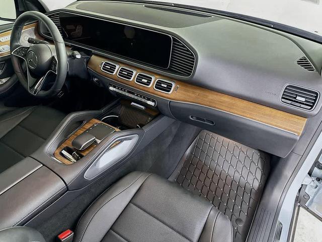 Photo of 2024 Cirrus Silver Metallic Mercedes-Benz GLE 350