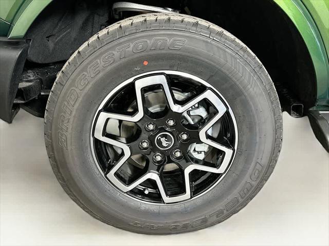 Photo of 2025 Eruption Green Metallic Ford Bronco