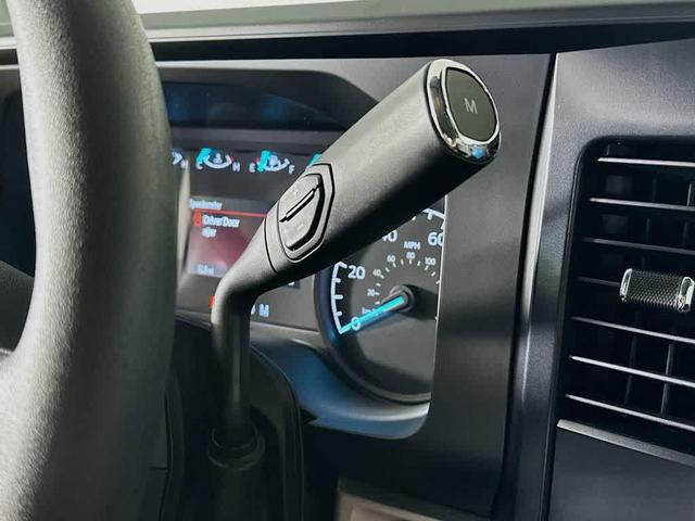 Photo of 2025 Oxford White Ford F-250