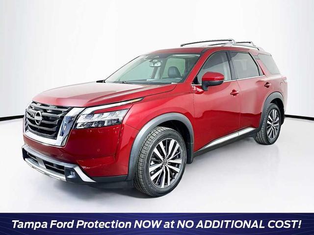 Photo of 2022 Scarlet Ember Tintcoat Nissan Pathfinder
