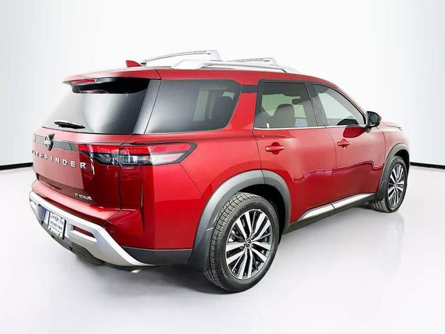 Photo of 2022 Scarlet Ember Tintcoat Nissan Pathfinder