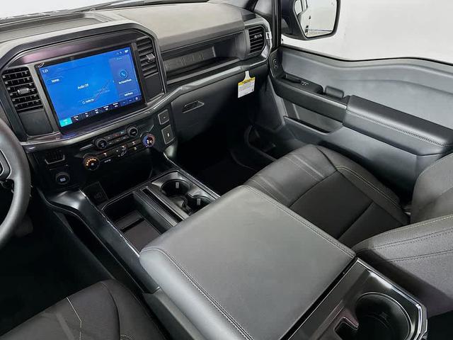 Photo of 2025 Oxford White Ford F-150