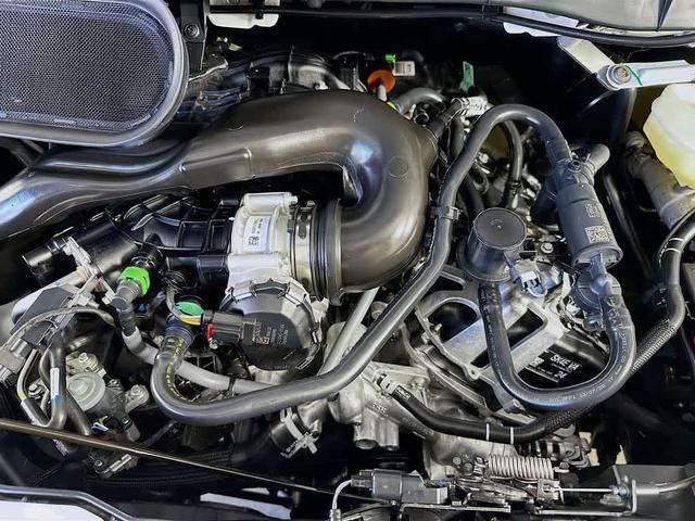 Photo of 2025 Oxford White Ford Transit-150
