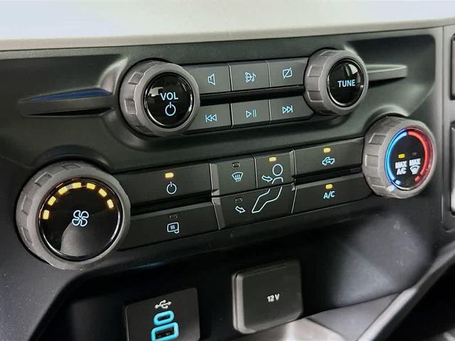 Photo of 2023 Agate Black Metallic Ford F-250