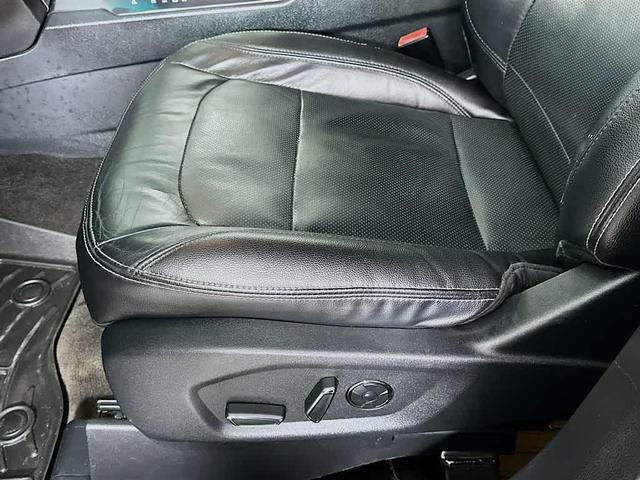Photo of 2016 Ingot Silver Metallic Ford Explorer