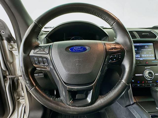 Photo of 2016 Ingot Silver Metallic Ford Explorer