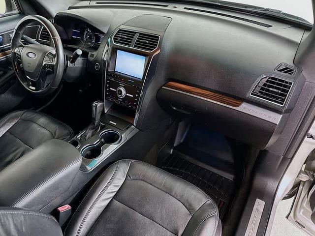 Photo of 2016 Ingot Silver Metallic Ford Explorer