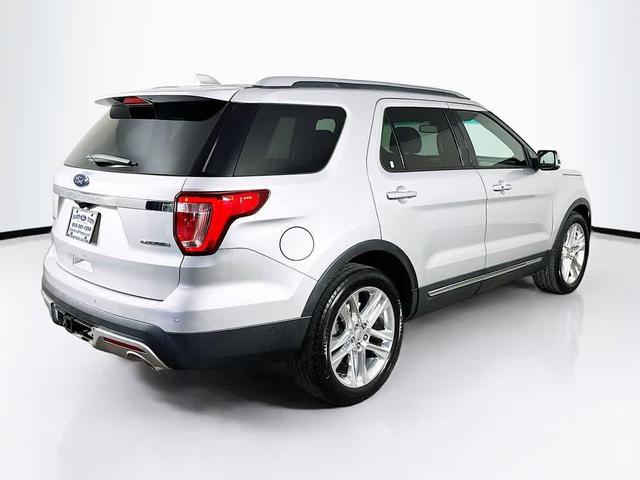 Photo of 2016 Ingot Silver Metallic Ford Explorer