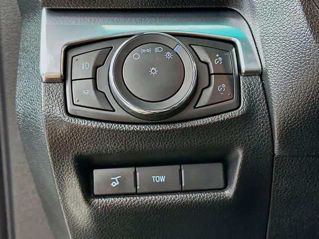 Photo of 2016 Ingot Silver Metallic Ford Explorer