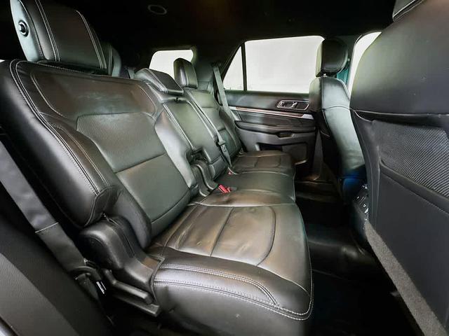 Photo of 2016 Ingot Silver Metallic Ford Explorer