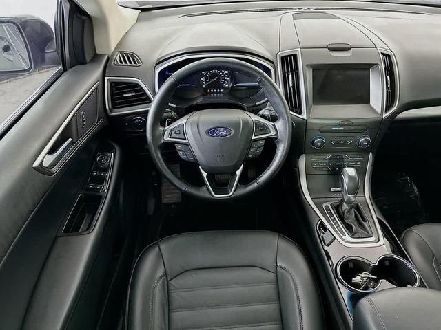 Photo of 2016 Magnetic Metallic Ford Edge
