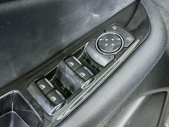 Photo of 2016 Magnetic Metallic Ford Edge