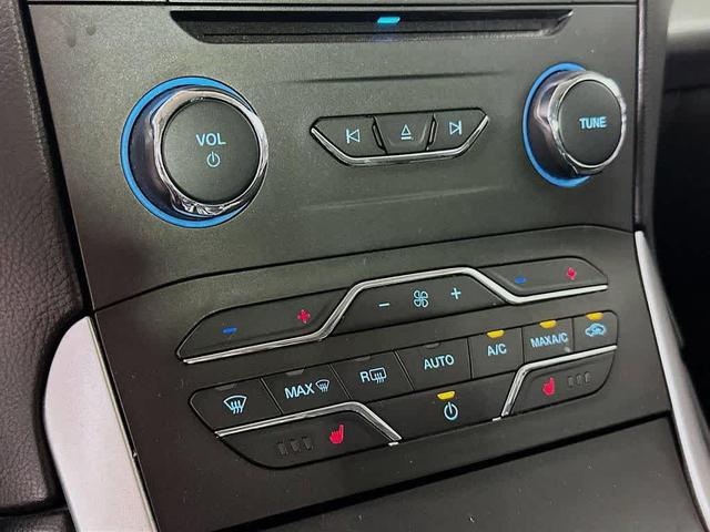 Photo of 2016 Magnetic Metallic Ford Edge