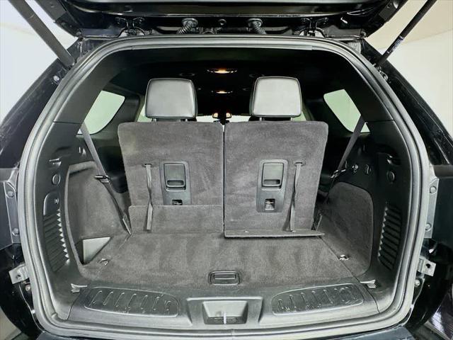 Photo of 2021 DB Black Clearcoat Dodge Durango