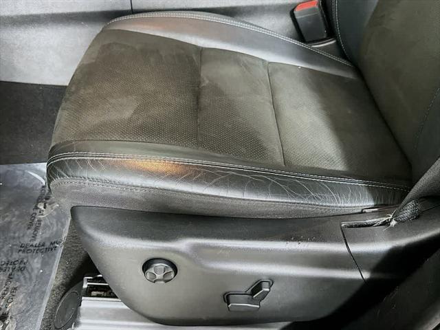 Photo of 2021 DB Black Clearcoat Dodge Durango