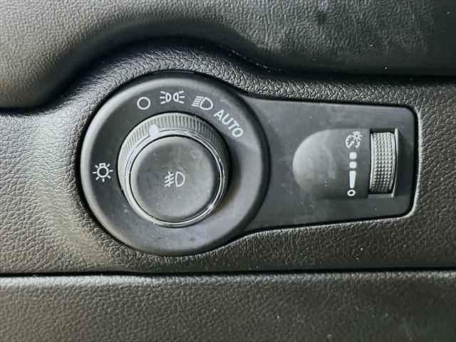 Photo of 2021 DB Black Clearcoat Dodge Durango