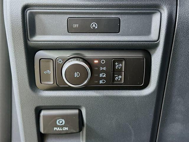 Photo of 2025 Oxford White Ford F-150