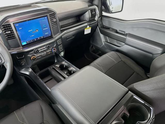 Photo of 2025 Oxford White Ford F-150