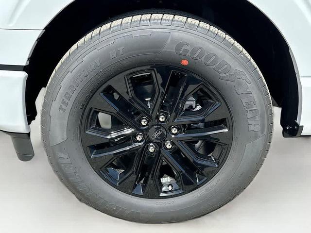 Photo of 2025 Oxford White Ford F-150