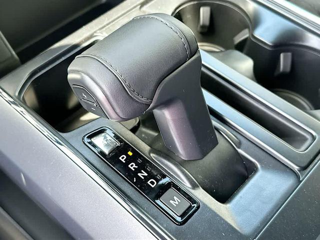 Photo of 2025 Oxford White Ford F-150